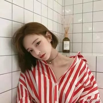 秋想和春一起吃饭海报